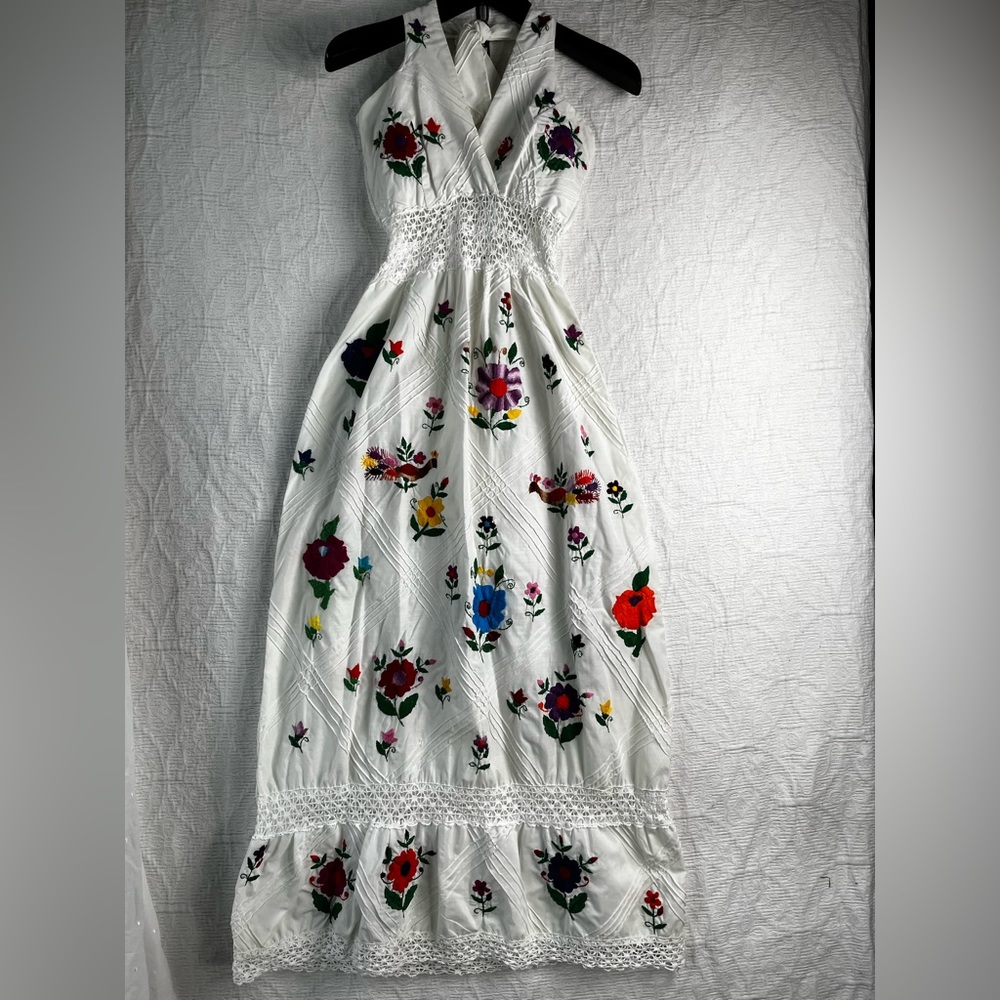 Vintage 70s Mexican Pintuck Halter Handmade Embroidered Floral Fiesta Maxi Dress - Picture 16 of 16